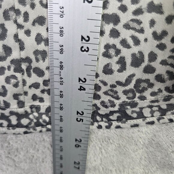 Womens Chicos Leopard Print Shirt Button Up Coolmax No Iron Cotton Blend Size 2 - Picture 6 of 7